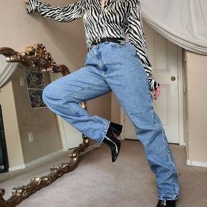 ☀️ Light Classic Wash Mom Jeans